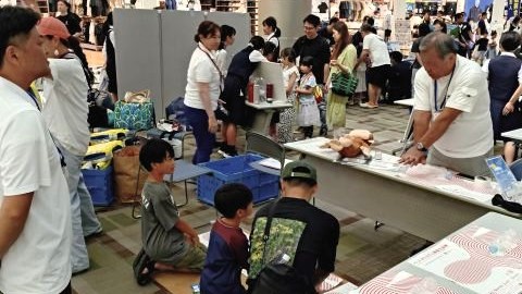 ペットボトルを使用した心肺蘇生法ワークショップ